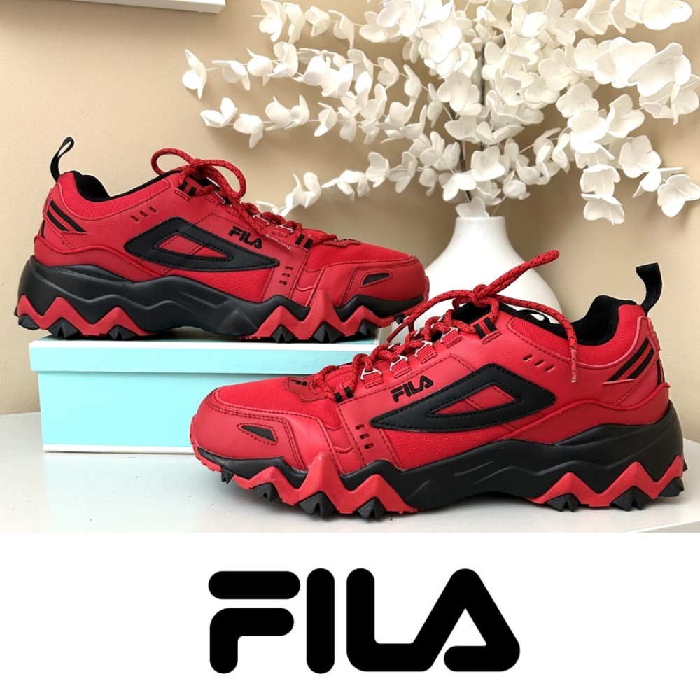 Like New FILA Oakmont TR Trail Sneakers Red/Black Size 10